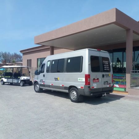Fretamento de van do aeroporto de Fortaleza